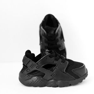 - 5C Nike Gym Shoes (size for infant)
